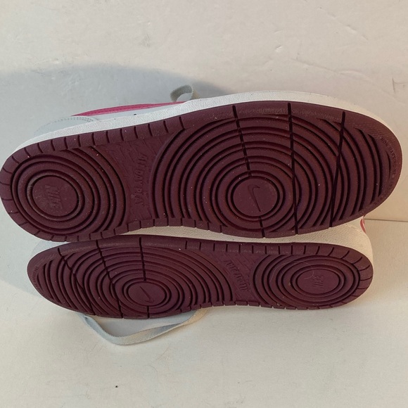 Nike Court Boroughs low 2 Platinum and Pink Athletic Size 5Y Sneakers - Picture 6 of 8
